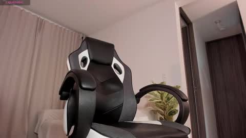 Masked online show from November 6, 3:29 am