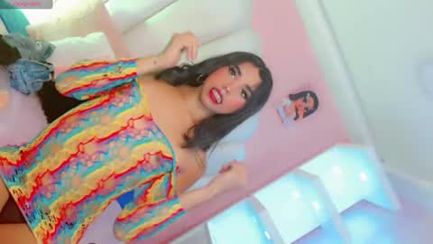 Snapshot of daniiela_ember chatting on March 1, 4:14 am Danny online show from March 1, 4:14 am