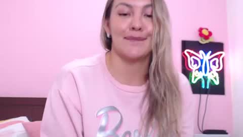 K A R O L online show from December 15, 1:46 am