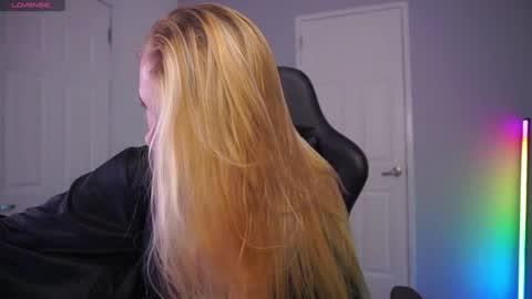 Snapshot of danikadillan chatting on December 15, 1:35 am Hi my name is Anna. Please say hello I like to chat with you. If u have request use Tip option .Thank you online show from December 15, 1:35 am