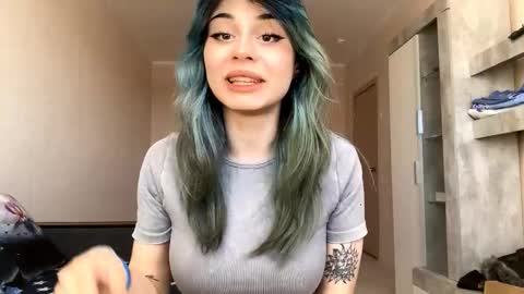 Melissa online show from February 18, 8:21 am