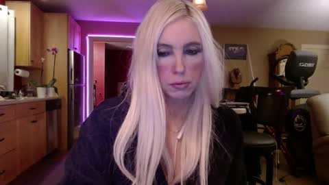 Snapshot of danikawhite69 chatting on January 2, 8:17 am DanikaWhite69 online show from January 2, 8:17 am