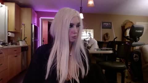 Snapshot of danikawhite69 chatting on January 8, 7:34 am DanikaWhite69 online show from January 8, 7:34 am