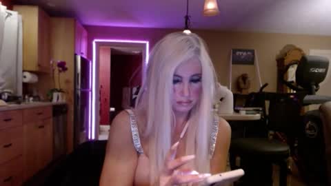 Snapshot of danikawhite69 chatting on October 14, 5:41 am DanikaWhite69 online show from October 14, 5:41 am