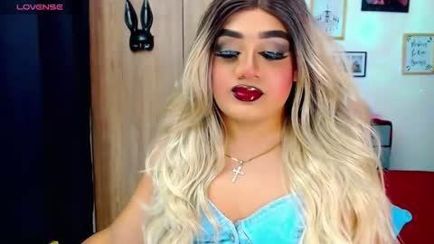 Snapshot of danipein chatting on December 16, 3:55 am danipein online show from December 16, 3:55 am