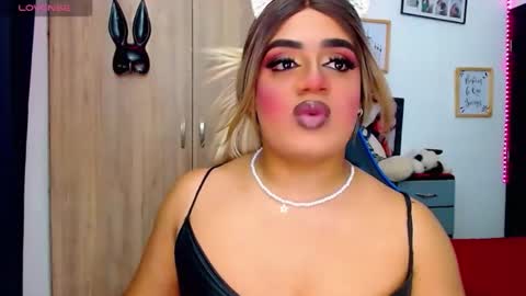 Snapshot of danipein chatting on January 8, 1:41 am danipein online show from January 8, 1:41 am