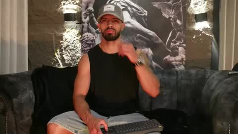 Snapshot of dann_saenz chatting on December 2, 2:12 pm Dann saenz online show from December 2, 2:12 pm