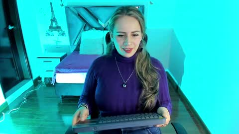 Danna martinezz online show from December 6, 5:33 pm
