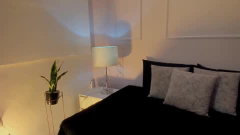 Snapshot of danna_palmeth chatting on November 25, 7:36 pm danna_palmeth online show from November 25, 7:36 pm