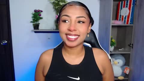 Snapshot of danna_schmidt23 chatting on December 2, 10:53 am Danna online show from December 2, 10:53 am