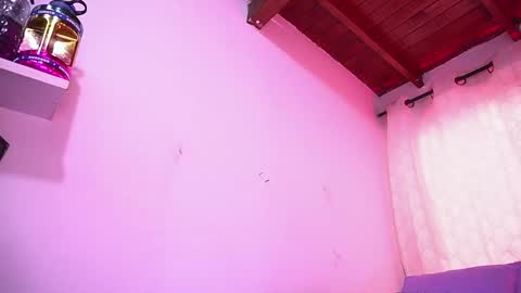 Danna Berlin  online show from October 29, 7:15 pm