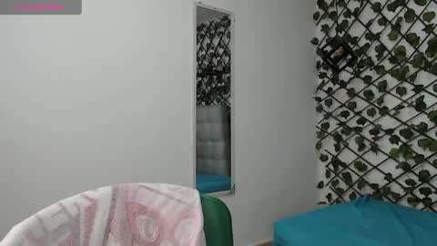 dannaberlin_0 online show from February 26, 12:36 pm