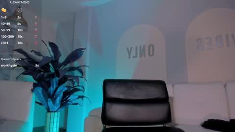 Danna Cruz  online show from December 29, 1:13 am