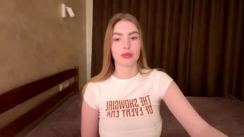 dannamissss online show from November 27, 8:33 pm