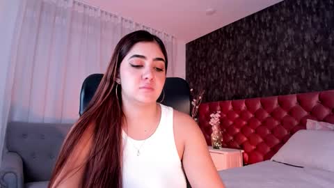 Danna online show from December 5, 3:30 pm