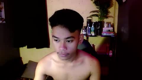 Snapshot of danner_fuckerxx chatting on April 28, 8:19 am DANNER online show from April 28, 8:19 am