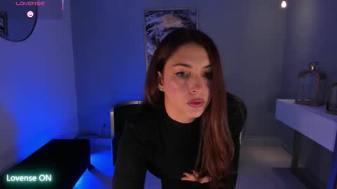 Snapshot of danniesmithx chatting on November 20, 12:44 am Dannie online show from November 20, 12:44 am