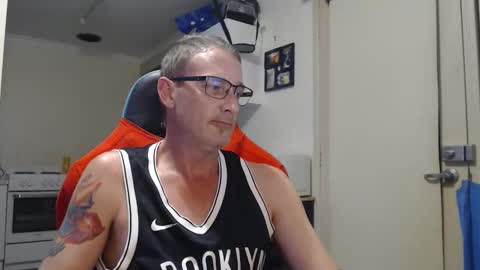 dannozdirekt online show from January 10, 5:15 pm