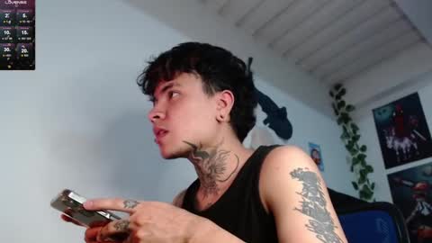 Snapshot of dannteftm chatting on November 3, 1:08 am DANNTE online show from November 3, 1:08 am