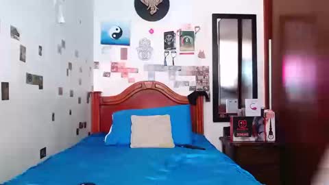 phantom555 online show from September 23, 4:32 pm