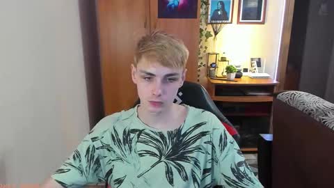 Snapshot of danny_fox888 chatting on September 12, 8:31 pm Daniel online show from September 12, 8:31 pm