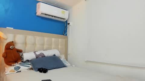 Snapshot of danny_winslow chatting on December 22, 1:57 am Danny online show from December 22, 1:57 am