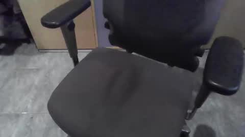 Snapshot of dannylbnz chatting on December 15, 7:51 pm Danny L. online show from December 15, 7:51 pm