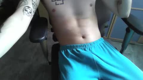 Snapshot of dannylbnz chatting on December 20, 11:06 am Danny L. online show from December 20, 11:06 am