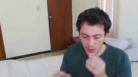 Snapshot of danruiz33 chatting on January 18, 9:24 pm Dan online show from January 18, 9:24 pm