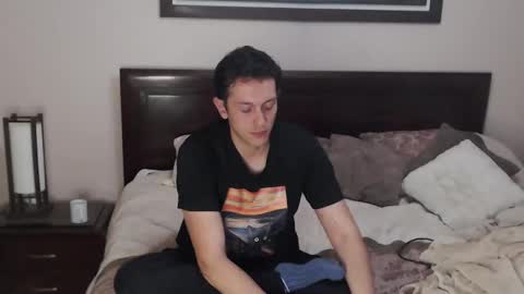 Snapshot of danruiz33 chatting on February 1, 12:07 am Dan online show from February 1, 12:07 am