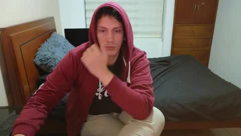 Snapshot of danruiz33 chatting on November 7, 3:06 am Dan online show from November 7, 3:06 am