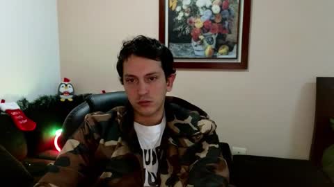 Snapshot of danruiz33 chatting on November 24, 1:27 am Dan online show from November 24, 1:27 am