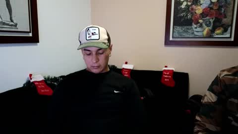 Snapshot of danruiz33 chatting on November 27, 2:57 am Dan online show from November 27, 2:57 am