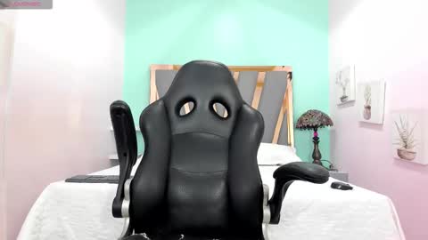 Snapshot of dante_bieber chatting on October 31, 3:02 pm dante online show from October 31, 3:02 pm