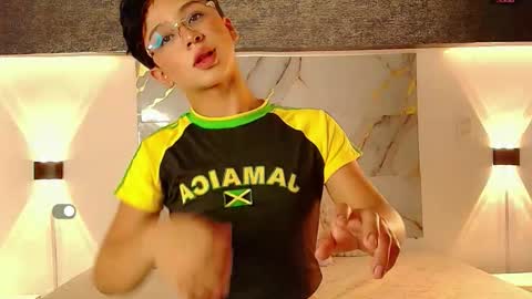 dante_bre online show from September 16, 1:01 pm