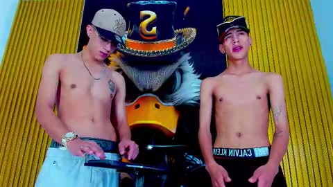 dante_brown1 online show from October 15, 9:37 pm