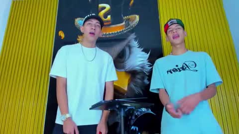 dante_brown1 online show from October 18, 9:26 pm