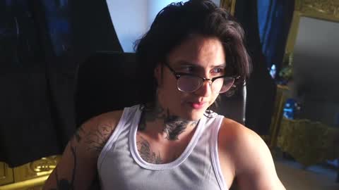 Snapshot of dantecoppolaa chatting on January 31, 9:37 pm Dante coppola online show from January 31, 9:37 pm