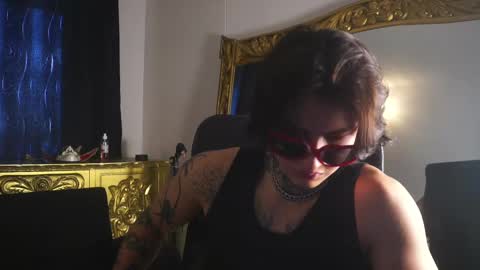 Snapshot of dantecoppolaa chatting on February 16, 6:43 pm Dante coppola online show from February 16, 6:43 pm