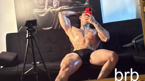 Snapshot of dantecoppolaa chatting on September 8, 8:52 pm Dante coppola online show from September 8, 8:52 pm