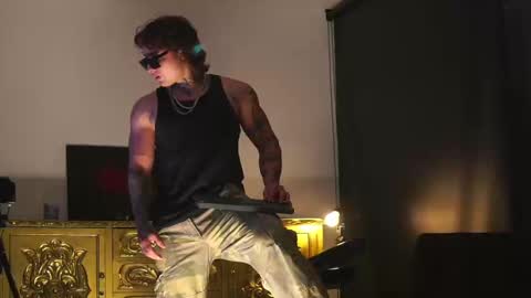 Snapshot of dantecoppolaa chatting on October 3, 12:40 am Dante coppola online show from October 3, 12:40 am