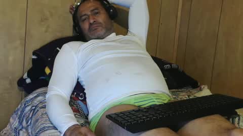 dantehot82 online show from January 1, 7:20 am