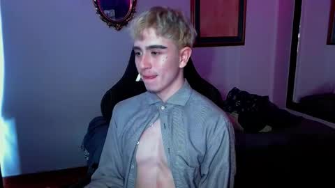 danteobscuro online show from November 25, 7:58 pm