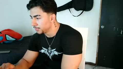 Snapshot of dantevicius chatting on November 9, 5:11 pm Dante Vicius online show from November 9, 5:11 pm