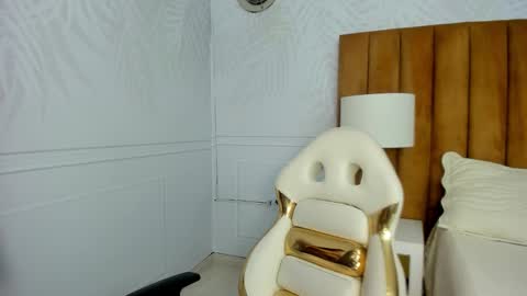 Daphne online show from February 26, 8:48 am