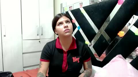daphne877046 online show from June 6, 2:49 am