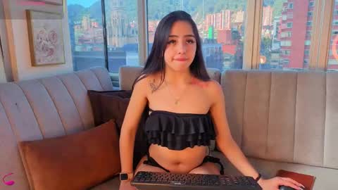 daphne_chers online show from October 24, 8:27 pm