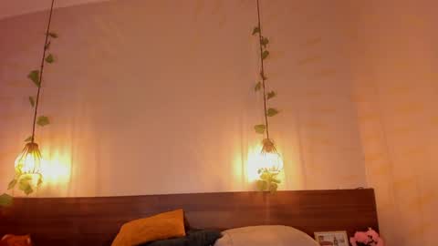 Snapshot of daphne_courtis chatting on January 19, 5:49 pm Daphne online show from January 19, 5:49 pm