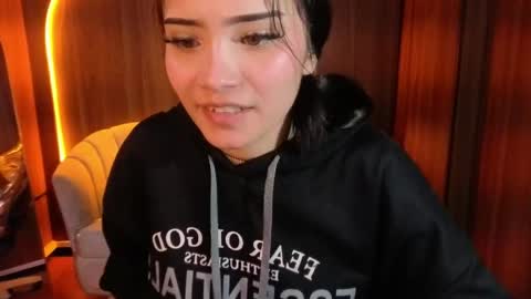 daphne_nicole_b online show from May 6, 1:16 pm
