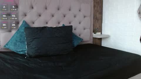 Snapshot of daphne_walton chatting on October 4, 12:03 pm daphne_walton online show from October 4, 12:03 pm